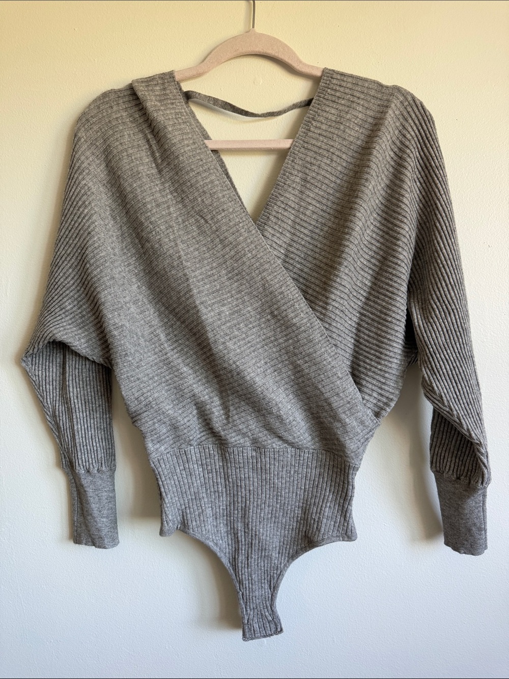 NWT - Le Lis Ribbed Wrap V-Neck Bodysuit - Light Gray